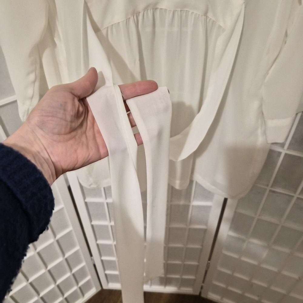 Victoria's Secret White Sheer Robe One Size - Picture 13 of 13